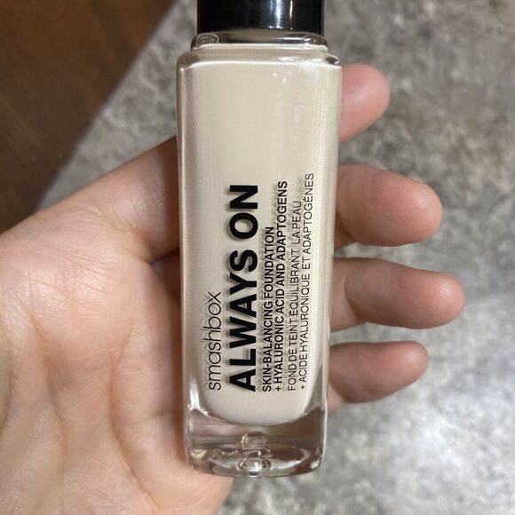 Smashbox Always On Skin-Balancing Foundation + Hyaluronic Acid - F10-N - 1oz - Picture 2 of 5